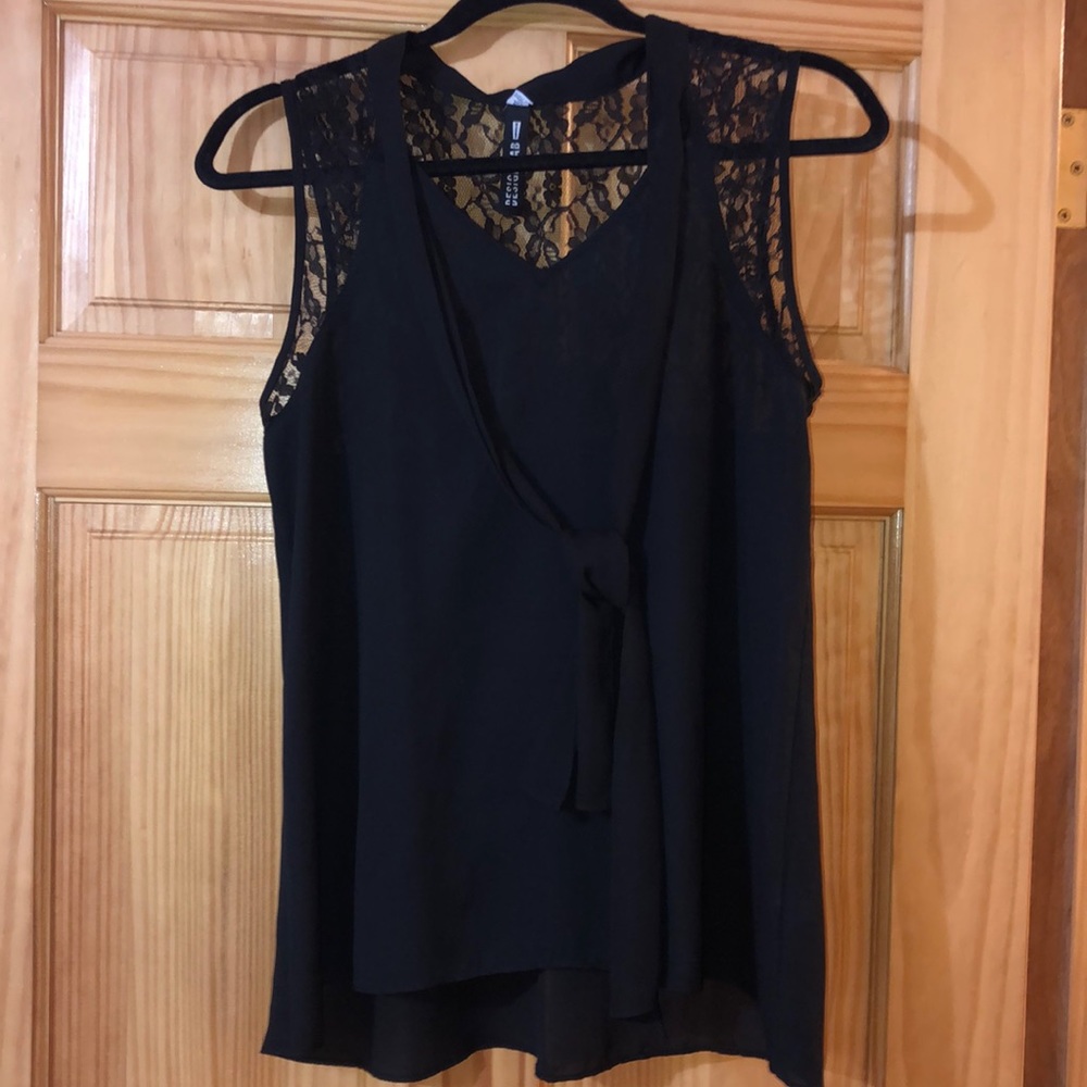 Design Lab - Black Sleeveless Work Blouse